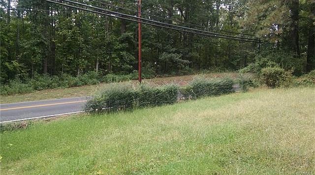 2nd image of 1819 Pemberton Rd