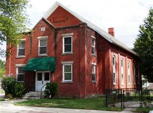 702 W Market St, Nappanee, IN 46550