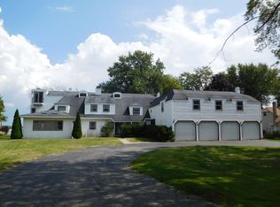 4712 Sabath Rd, McHenry, IL 60051