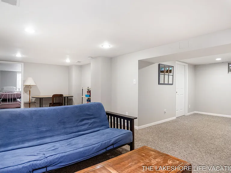 429 S Lakeshore Dr — Photo 11