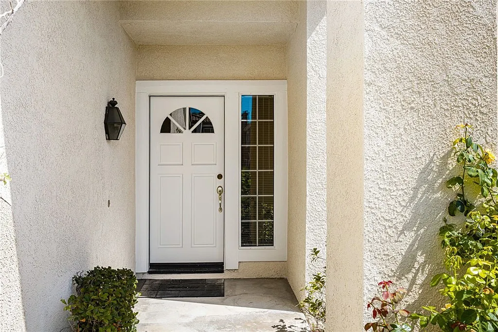 3 bed, 2.5 bath, 1839 sqft, $4,500 — Photo 4
