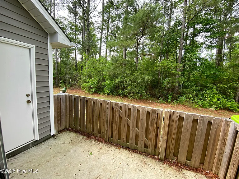 155 Lincoln Place Cir — Photo 17