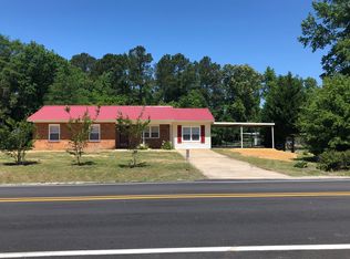 1740 Pages Lake Rd, Saint Pauls, NC 28384
