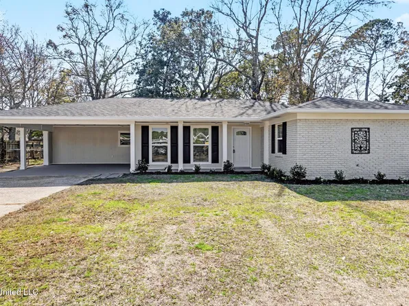 2009 Graveline Rd, Gautier, MS 39553