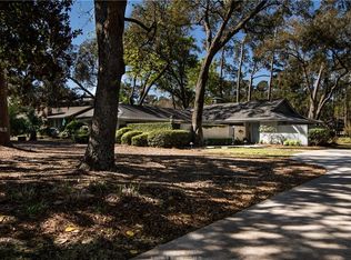 20 Spanish Moss Rd, Hilton Head Island, SC 29928
