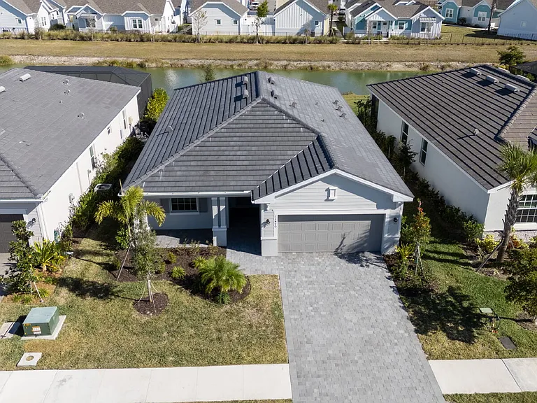 11470 Burgundy Dr — Photo 8