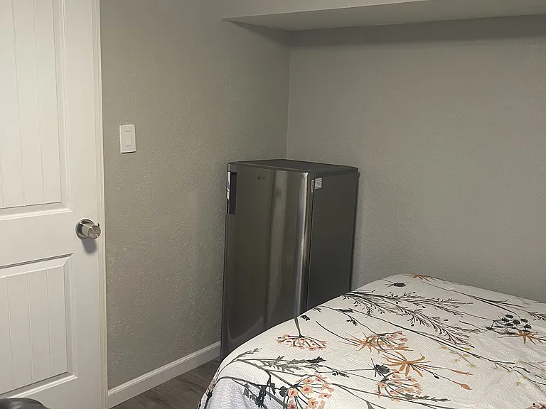 1342 Worchester St — Photo 29