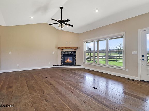 5th image of 352 Eli Ford Rd