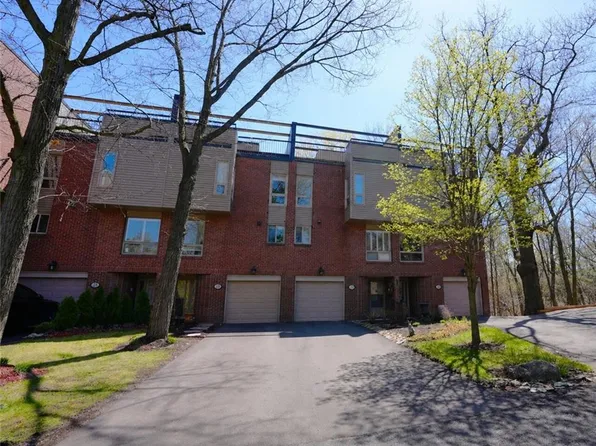1250 Marlborough Ct #27, Oakville, ON L6H 2W7