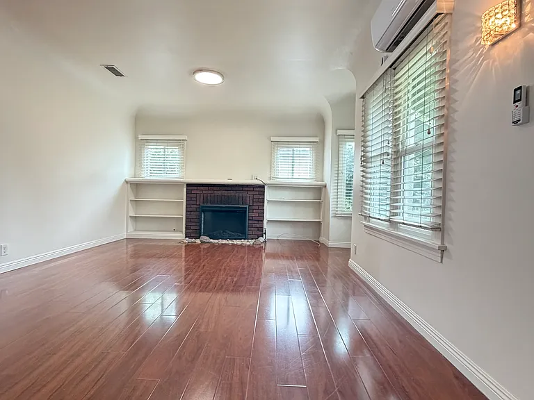 6354 Lemon Ave — Photo 4