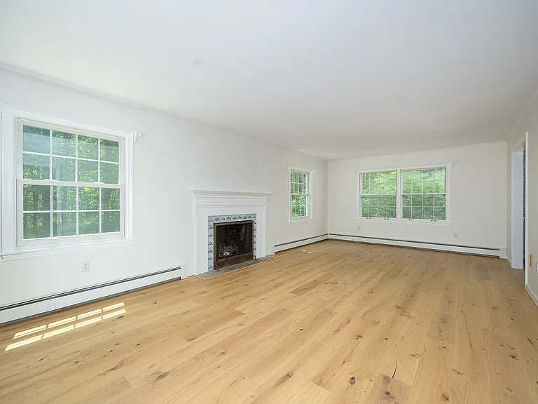 50 Aspinwall Rd — Photo 5