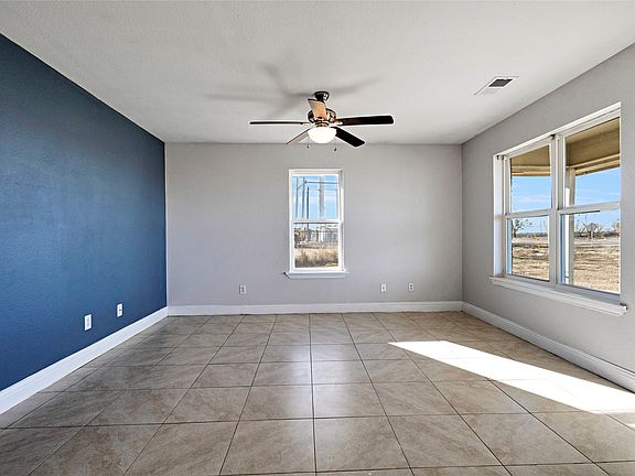3rd image of 114 Sebastian Ln