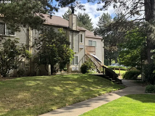 12078 SW Conestoga Dr, Beaverton, OR 97008