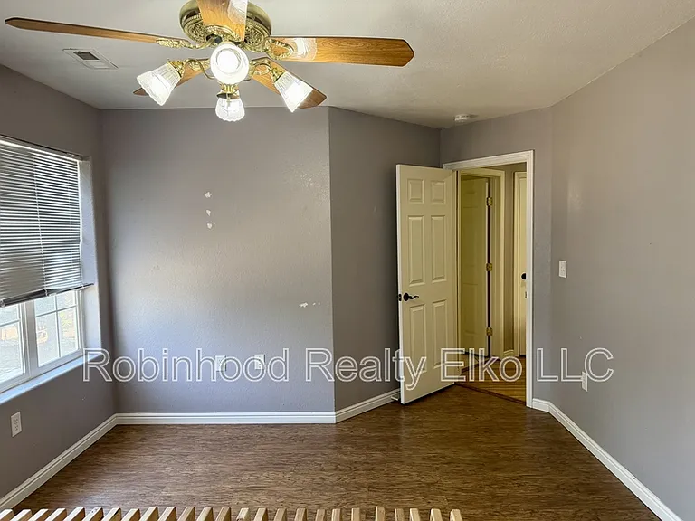 187 B St — Photo 23