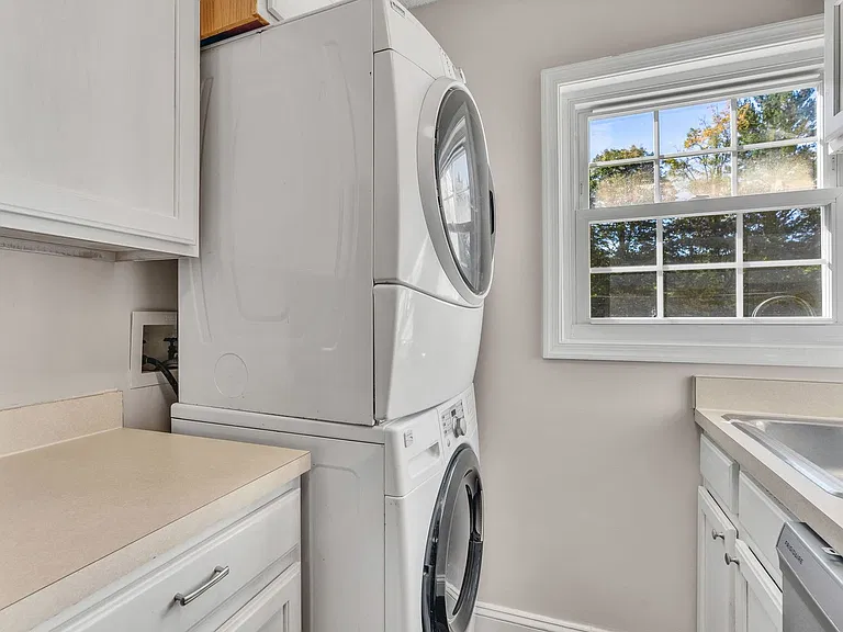 2237 Farrington Ave #203 — Photo 10