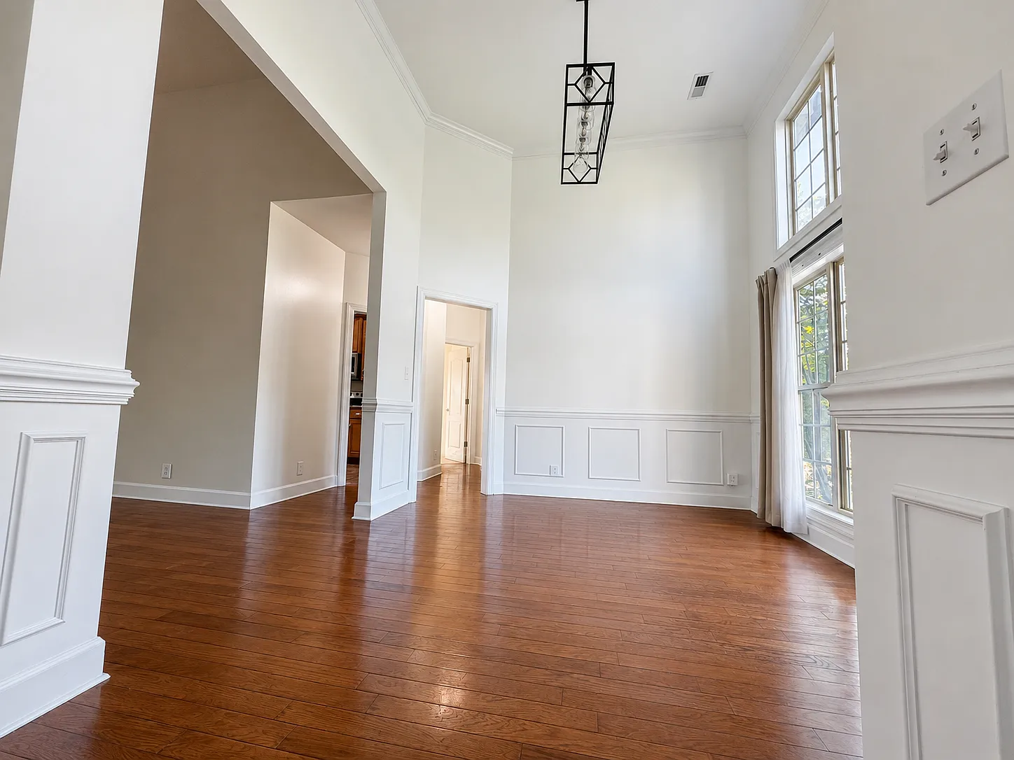 4 bed, 2759 sqft, $2,700 — Photo 3