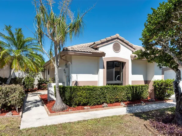 14861 Newcastle Lane, Davie, FL 33331