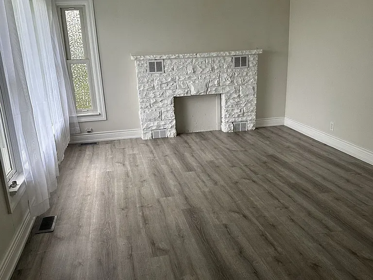 560 Big Bay Point Rd — Photo 4