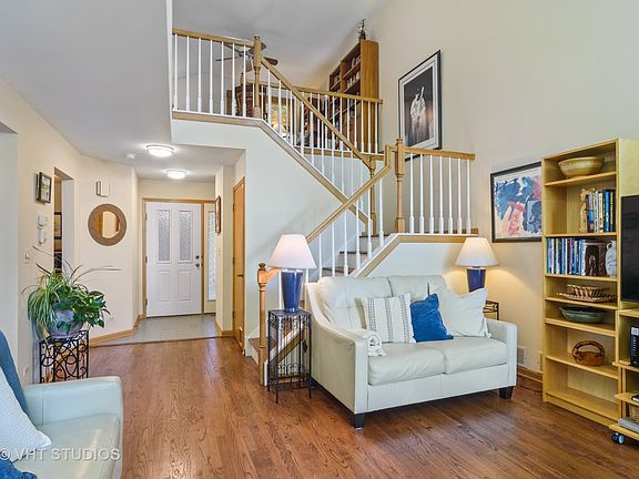 3rd image of 766 N Walden Dr