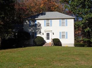 4 Parsonage Hill Rd, Haverhill, MA 01832