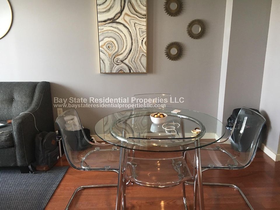 2nd image of 534 Commonwealth Ave #5X