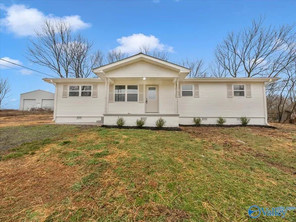 76 8th St, Sylvania, AL 35988