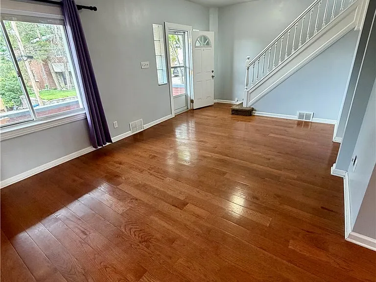 1636 Dagmar Ave — Photo 6