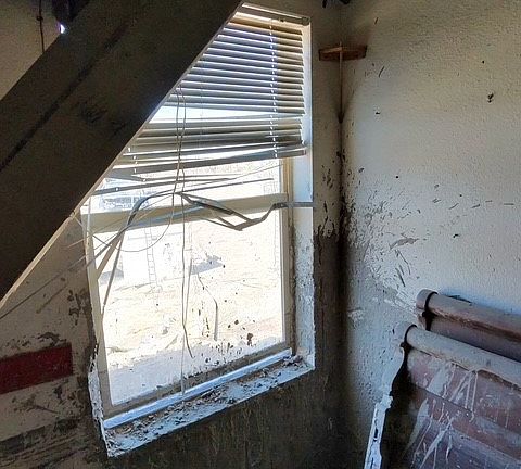 3rd image of 2300 Olivera Rd