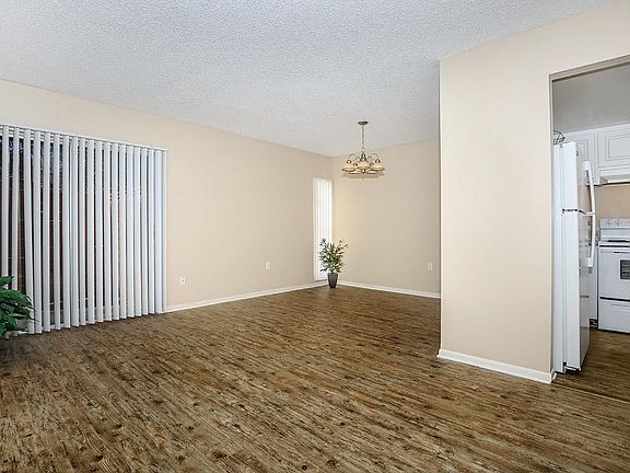 5th image of 401 Danube Ave #B11