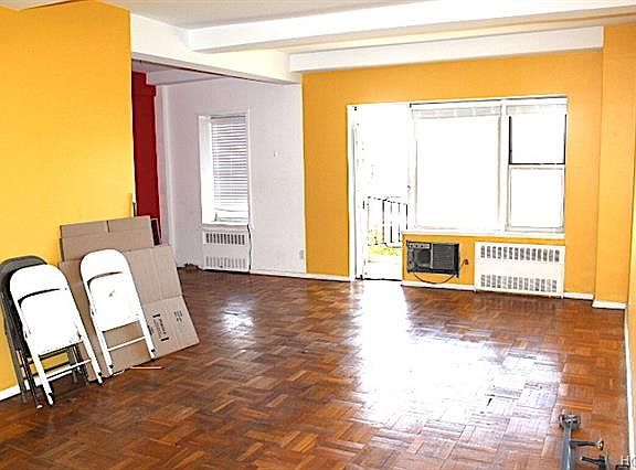 2nd image of 42 Pine St APT 1R