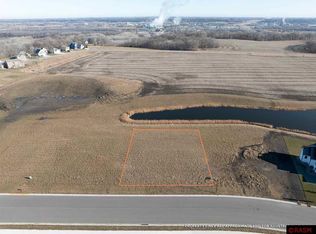 2144 Deerwood Dr, Mankato, MN 56003