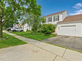 217 Bingham Cir, Mundelein, IL 60060