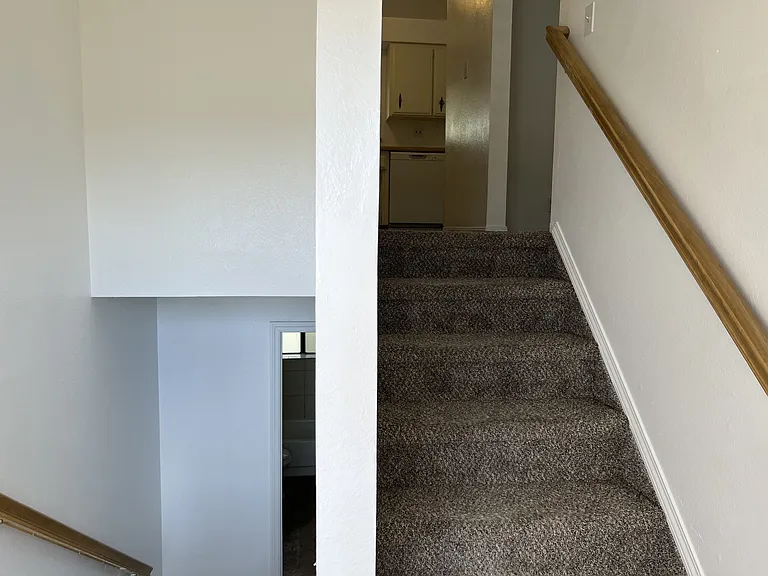 397 Parkchester Dr #2 — Photo 4