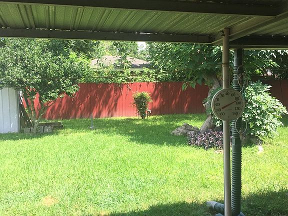 5th image of 3039 Charter Oaks Dr