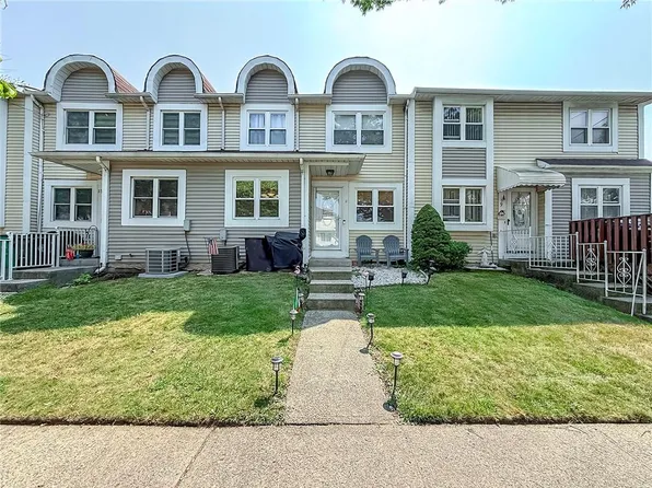 11 Cooper Ter, Staten Island, NY 10314