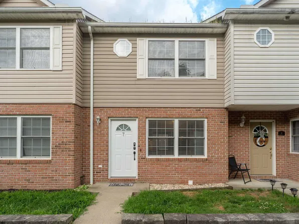 7 Hanna Ln, Morgantown, WV 26505