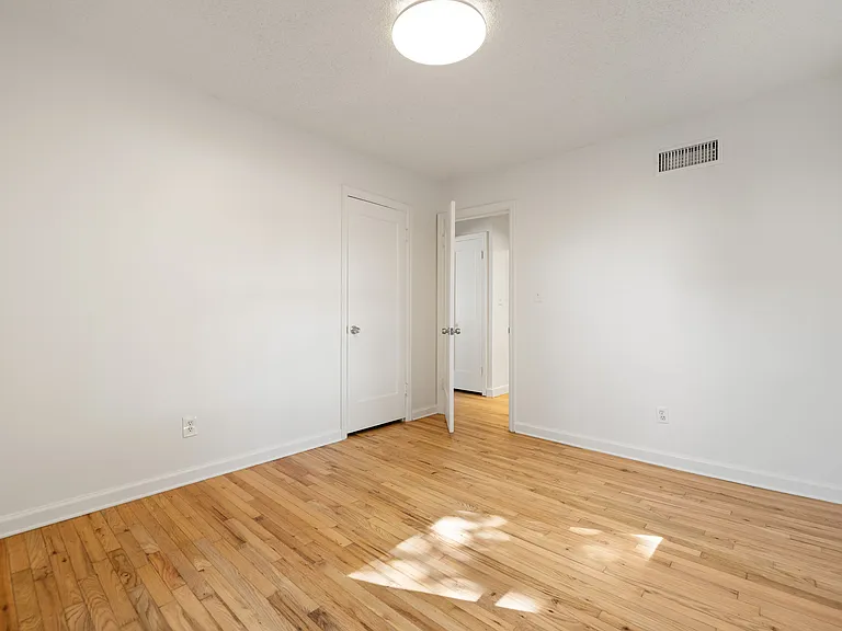 7401 SE 83rd Ave — Photo 22