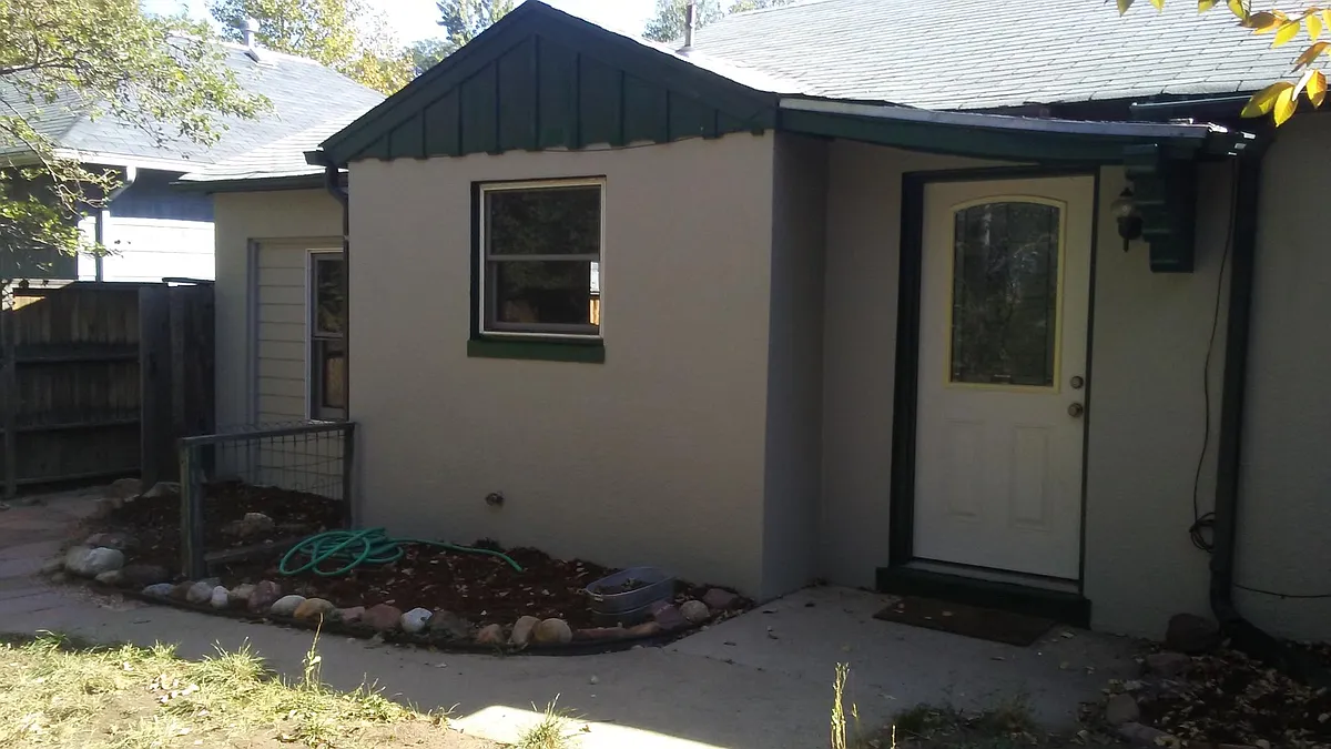 Building Photo - 2036 Baseline Rd