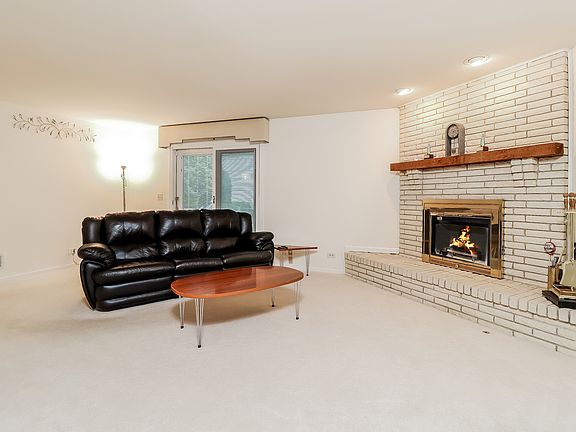 5th image of 1182 Somerset Ave