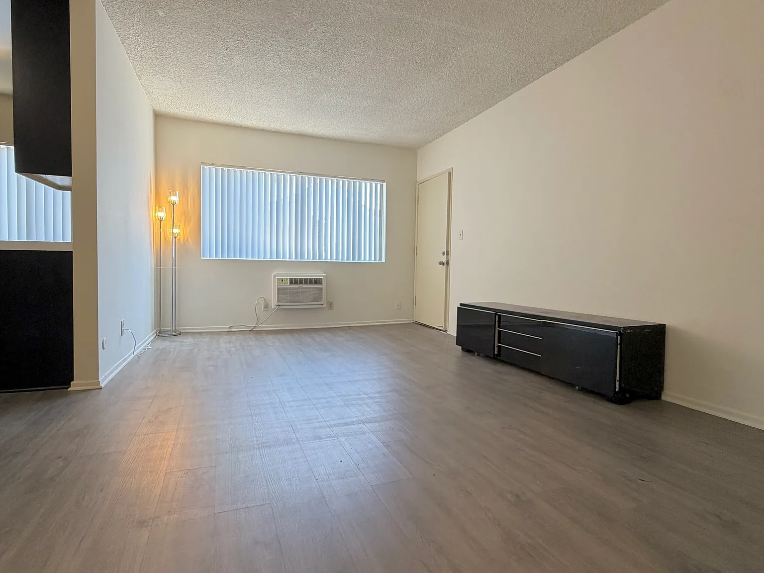 2 bed, $2,400 — Photo 3