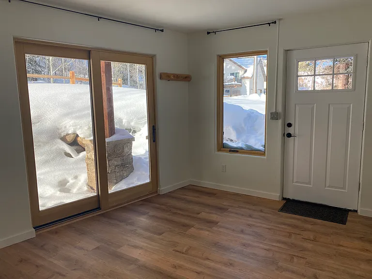 719 Main St — Photo 2