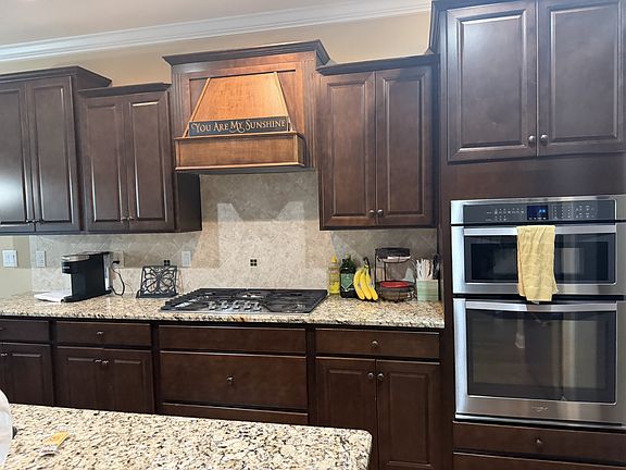 4th image of 2980 Liverpool Dr