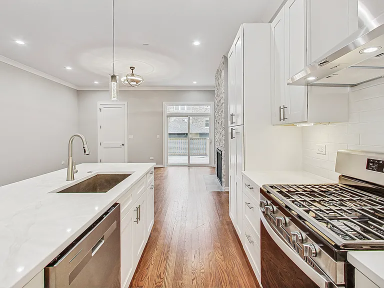 6626 S Ingleside Ave — Photo 11