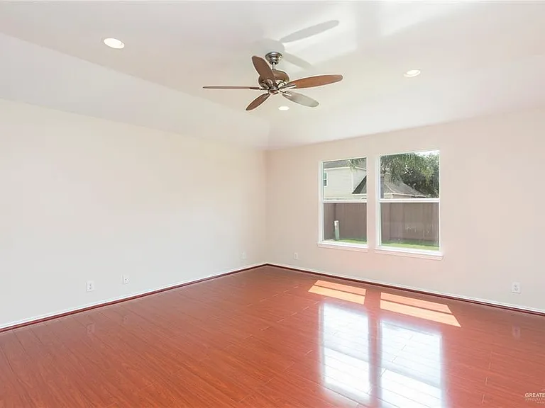 4202 Santa Marina St — Photo 11