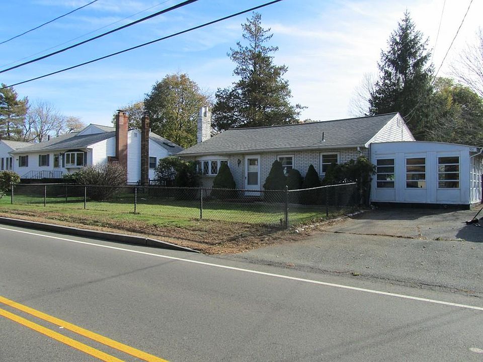 1st image of 565 E Ashland St
