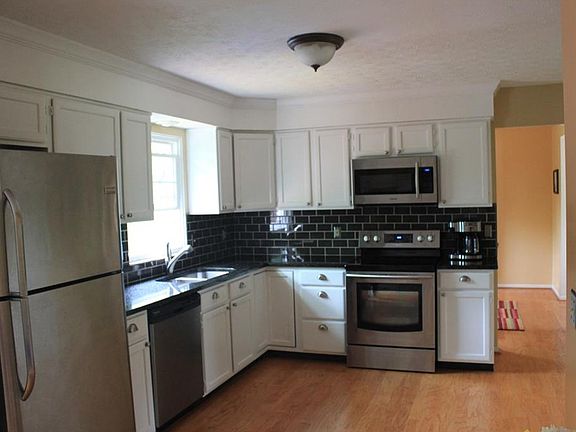 4th image of 2213 Clearbrook Ct