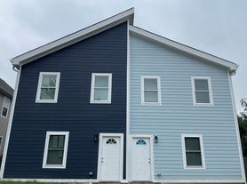 3BBR/1.5 Bath New Build Townhome