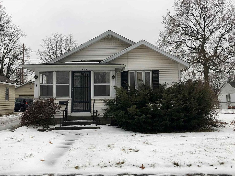 1st image of 2313 E 4th St