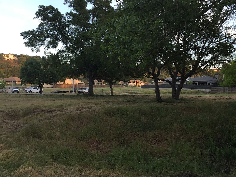 1st image of Savannah Ct