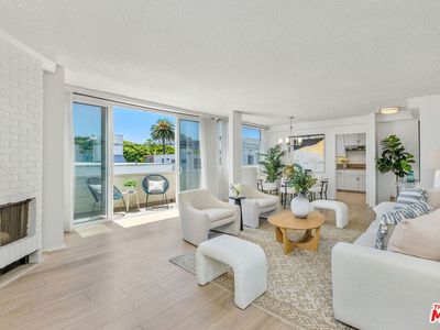 930 3rd St APT 307, Santa Monica, CA, 90403